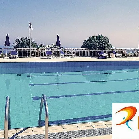 Isabella Aparthotel 2*