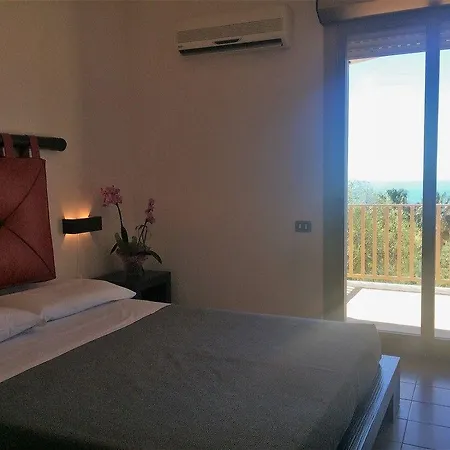 Isabella Aparthotel